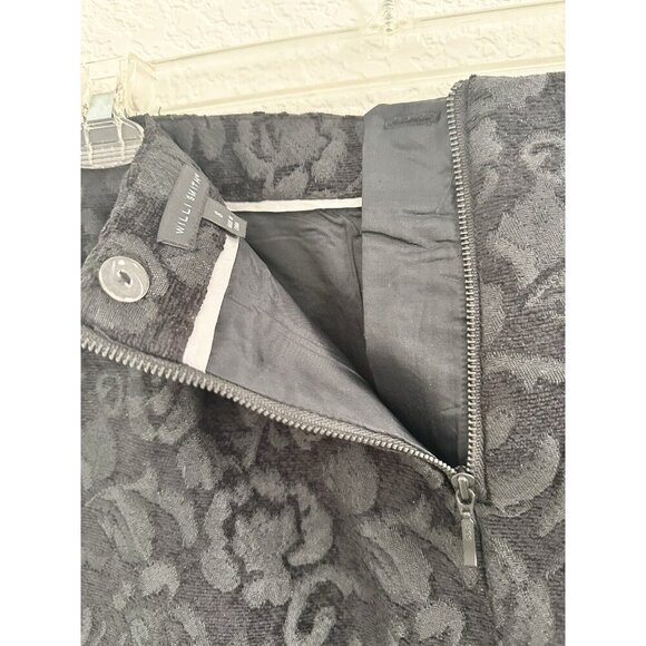Willi Smith Women's A Line Mini Skirt Sz 8 Black Paisley Floral Velvet Like Goth - Picture 4 of 7